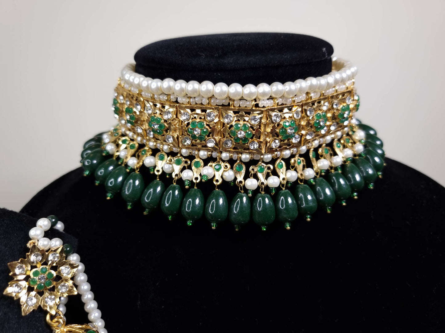 Zareen Emerald Choker Set with Tikka