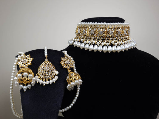 Zareen Pearl Choker Set with Tikka