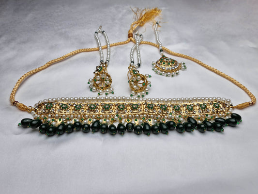Zareen Emerald Choker Set with Tikka