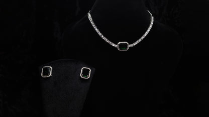 Emerald Glow Necklace Set