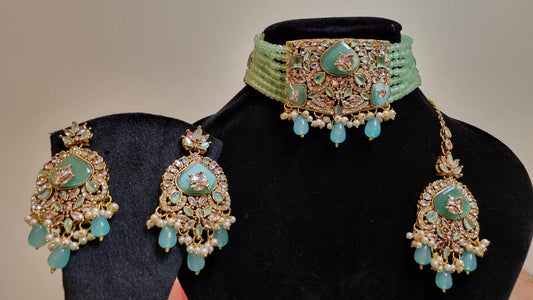 Emerald Pearl Blossom Choker Set with Tikka